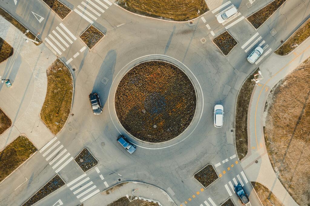 szabo viktor 2VQL6mw7a3I unsplash